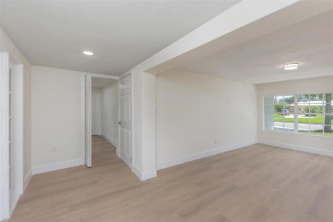 House in Orlando, Florida 3 bedrooms, 134.34 sq.m. № 2333884 - photo 23
