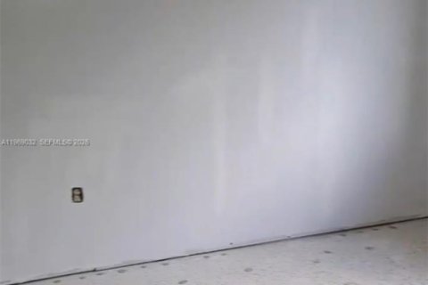 Propiedad comercial en venta en Miami, Florida, 183.95 m2 № 2030482 - foto 23