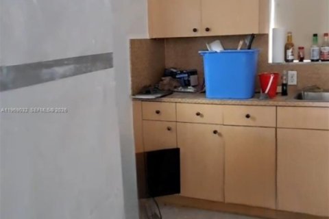 Propiedad comercial en venta en Miami, Florida, 183.95 m2 № 2030482 - foto 10