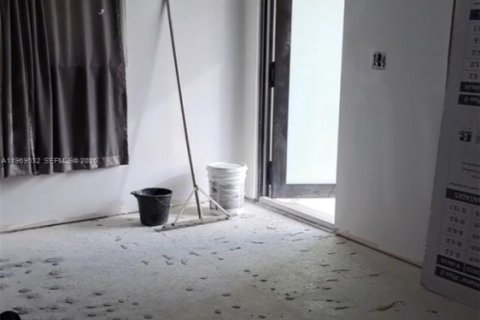 Propiedad comercial en venta en Miami, Florida, 183.95 m2 № 2030482 - foto 25