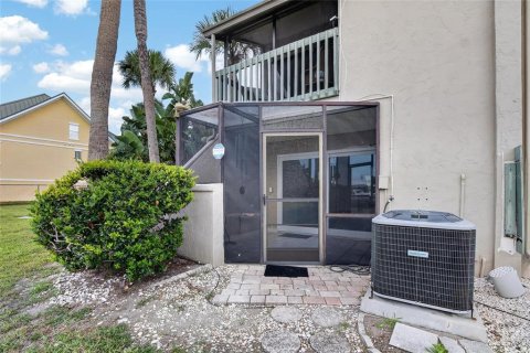Condo in Apollo Beach, Florida, 2 bedrooms № 1559674 - photo 26