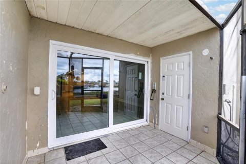Condo in Apollo Beach, Florida, 2 bedrooms № 1559674 - photo 24