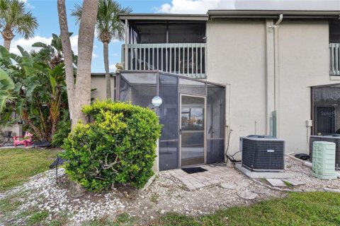 Condo in Apollo Beach, Florida, 2 bedrooms № 1559674 - photo 29