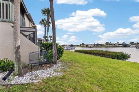 Condo in Apollo Beach, Florida, 2 bedrooms № 1559674 - photo 30