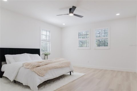 Casa en venta en Orlando, Florida, 5 dormitorios, 288.93 m2 № 1919803 - foto 30