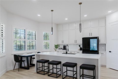 Casa en venta en Orlando, Florida, 5 dormitorios, 288.93 m2 № 1919803 - foto 11