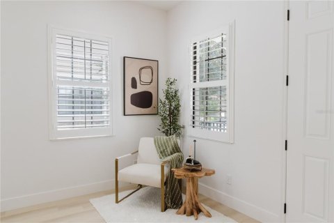 Casa en venta en Orlando, Florida, 5 dormitorios, 288.93 m2 № 1919803 - foto 5