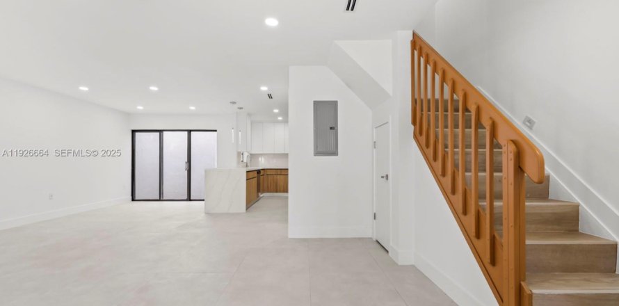 Touwnhouse à Hialeah, Floride 3 chambres, 147.71 m2 № 1986618