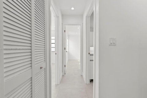 Touwnhouse à louer à Hialeah, Floride: 3 chambres, 147.71 m2 № 1986618 - photo 25