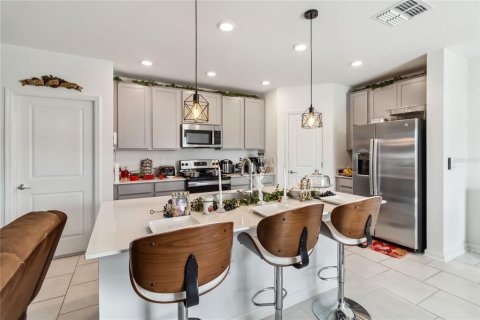 Villa ou maison à vendre à Davenport, Floride: 4 chambres, 182.65 m2 № 1597238 - photo 2