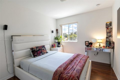 Touwnhouse à vendre à Miramar, Floride: 3 chambres, 153.85 m2 № 2397528 - photo 14