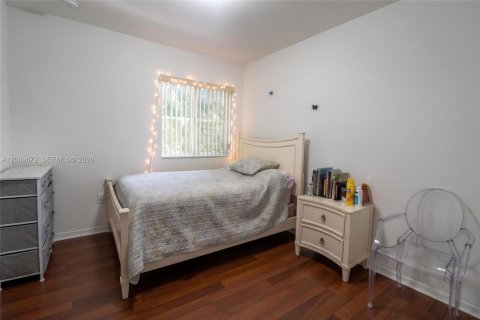 Touwnhouse à vendre à Miramar, Floride: 3 chambres, 153.85 m2 № 2397528 - photo 16