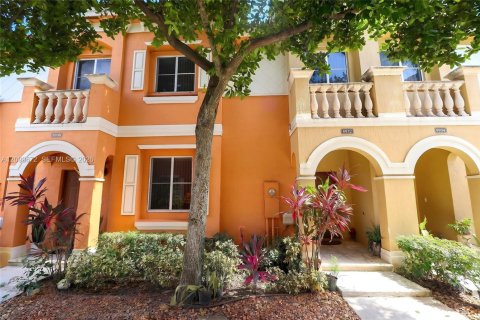 Touwnhouse à vendre à Miramar, Floride: 3 chambres, 153.85 m2 № 2397528 - photo 25
