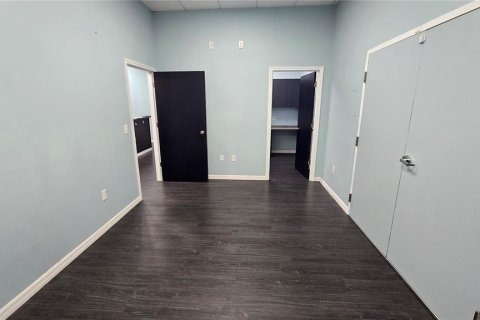 Commercial property in Zephyrhills, Florida 281.22 sq.m. № 1904181 - photo 28
