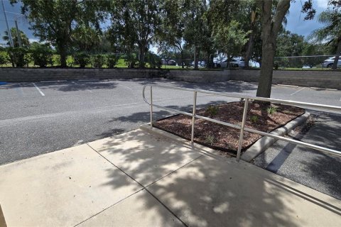 Commercial property in Zephyrhills, Florida 281.22 sq.m. № 1904181 - photo 12
