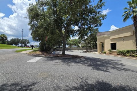 Commercial property in Zephyrhills, Florida 281.22 sq.m. № 1904181 - photo 8