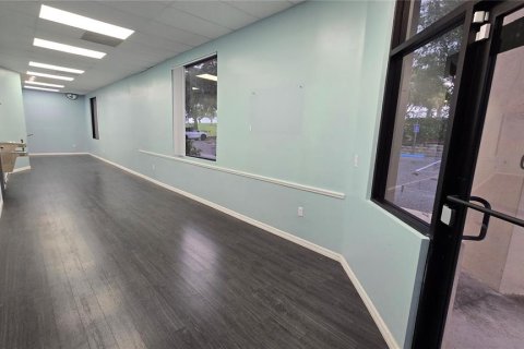 Commercial property in Zephyrhills, Florida 281.22 sq.m. № 1904181 - photo 16