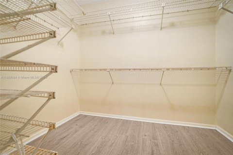 Купить таунхаус в Халландейл-Бич, Флорида 2 спальни, 157.56м2, № 1933134 - фото 27