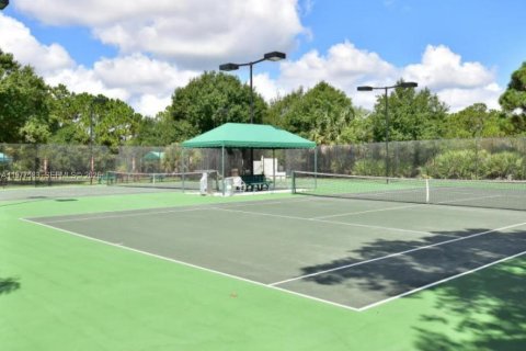 House in Hobe Sound, Florida 3 bedrooms, 187.38 sq.m. № 2041782 - photo 5