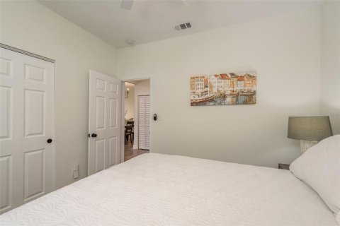 House in Tampa, Florida 3 bedrooms, 123.37 sq.m. № 2277380 - photo 28