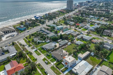 Casa en venta en Daytona Beach, Florida, 3 dormitorios, 176.7 m2 № 1812893 - foto 2