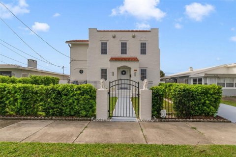 Casa en venta en Daytona Beach, Florida, 3 dormitorios, 176.7 m2 № 1812893 - foto 1