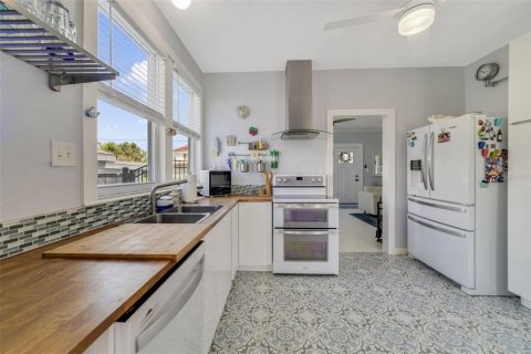 Casa en venta en Daytona Beach, Florida, 3 dormitorios, 176.7 m2 № 1812893 - foto 5