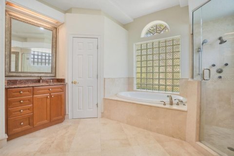 House in Orlando, Florida 5 bedrooms, 364.64 sq.m. № 1813239 - photo 24
