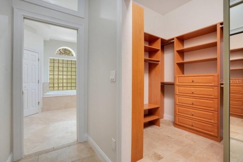 House in Orlando, Florida 5 bedrooms, 364.64 sq.m. № 1813239 - photo 21