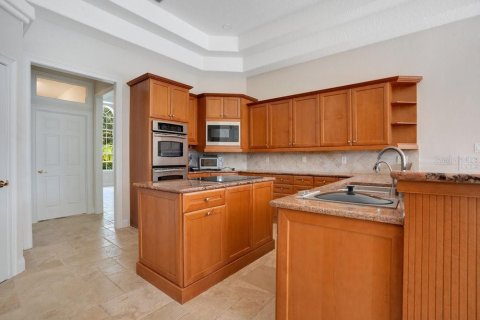 House in Orlando, Florida 5 bedrooms, 364.64 sq.m. № 1813239 - photo 16