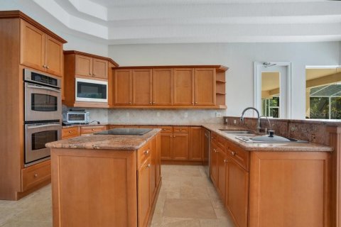 House in Orlando, Florida 5 bedrooms, 364.64 sq.m. № 1813239 - photo 17