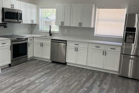 House in Daytona Beach, Florida 3 bedrooms, 112.6 sq.m. № 2116621 - photo 15