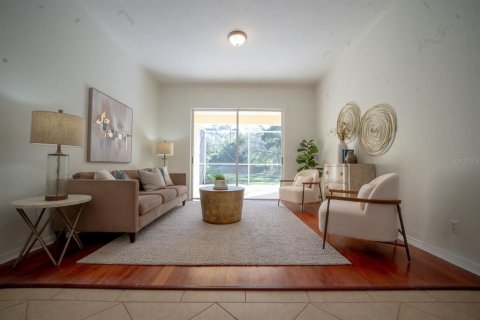 House in Lutz, Florida 4 bedrooms, 264.68 sq.m. № 2151717 - photo 15