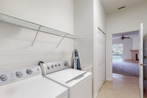 House in Lutz, Florida 4 bedrooms, 264.68 sq.m. № 2151717 - photo 26