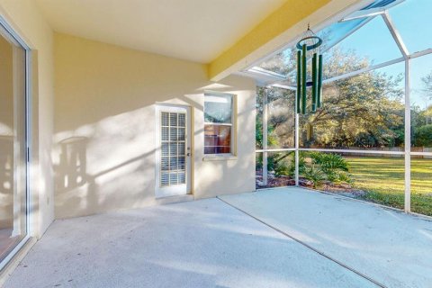 House in Lutz, Florida 4 bedrooms, 264.68 sq.m. № 2151717 - photo 29