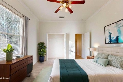 House in Lutz, Florida 4 bedrooms, 264.68 sq.m. № 2151717 - photo 27