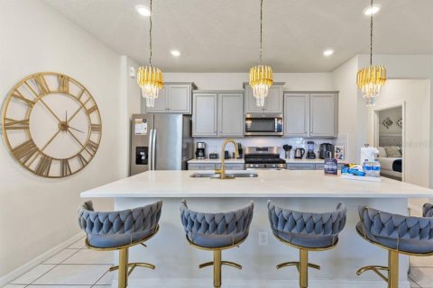 House in Davenport, Florida 6 bedrooms, 295.06 sq.m. № 2135576 - photo 16