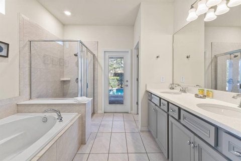 House in Davenport, Florida 6 bedrooms, 295.06 sq.m. № 2135576 - photo 29