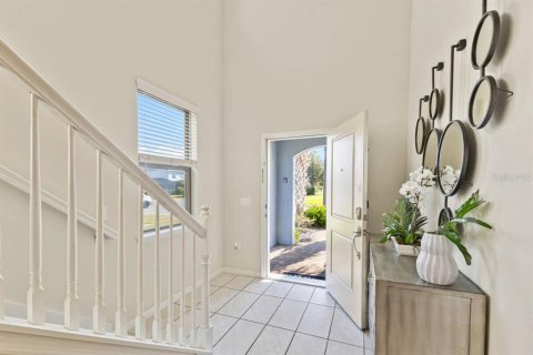 House in Davenport, Florida 6 bedrooms, 295.06 sq.m. № 2135576 - photo 12