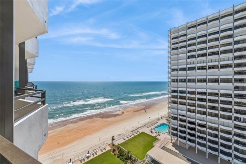 Condominio en Daytona Beach, Florida, 2 dormitorios № 2117561