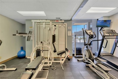 Condo in Daytona Beach, Florida, 2 bedrooms  № 2117561 - photo 12