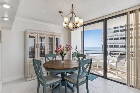 Condo in Daytona Beach, Florida, 2 bedrooms  № 2117561 - photo 22