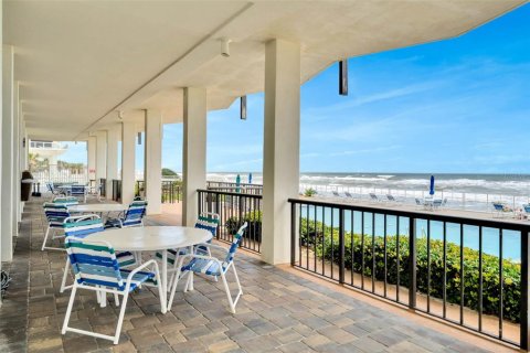 Condo in Daytona Beach, Florida, 2 bedrooms  № 2117561 - photo 9