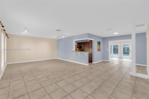 Villa ou maison à vendre à Hollywood, Floride: 3 chambres, 177.44 m2 № 1953655 - photo 26