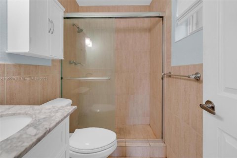 Villa ou maison à vendre à Hollywood, Floride: 3 chambres, 177.44 m2 № 1953655 - photo 17