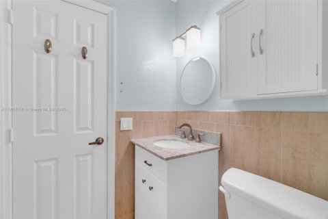 Villa ou maison à vendre à Hollywood, Floride: 3 chambres, 177.44 m2 № 1953655 - photo 18