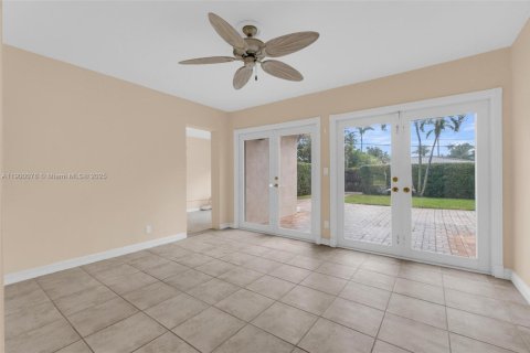 Villa ou maison à vendre à Hollywood, Floride: 3 chambres, 177.44 m2 № 1953655 - photo 30