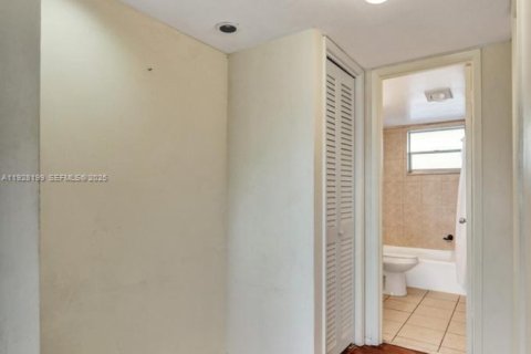 Copropriété à vendre à Hollywood, Floride: 1 chambre, 72 m2 № 1987728 - photo 27