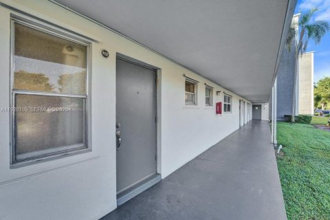 Copropriété à vendre à Hollywood, Floride: 1 chambre, 72 m2 № 1987728 - photo 8