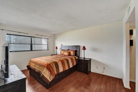 Copropriété à vendre à Hollywood, Floride: 1 chambre, 72 m2 № 1987728 - photo 22